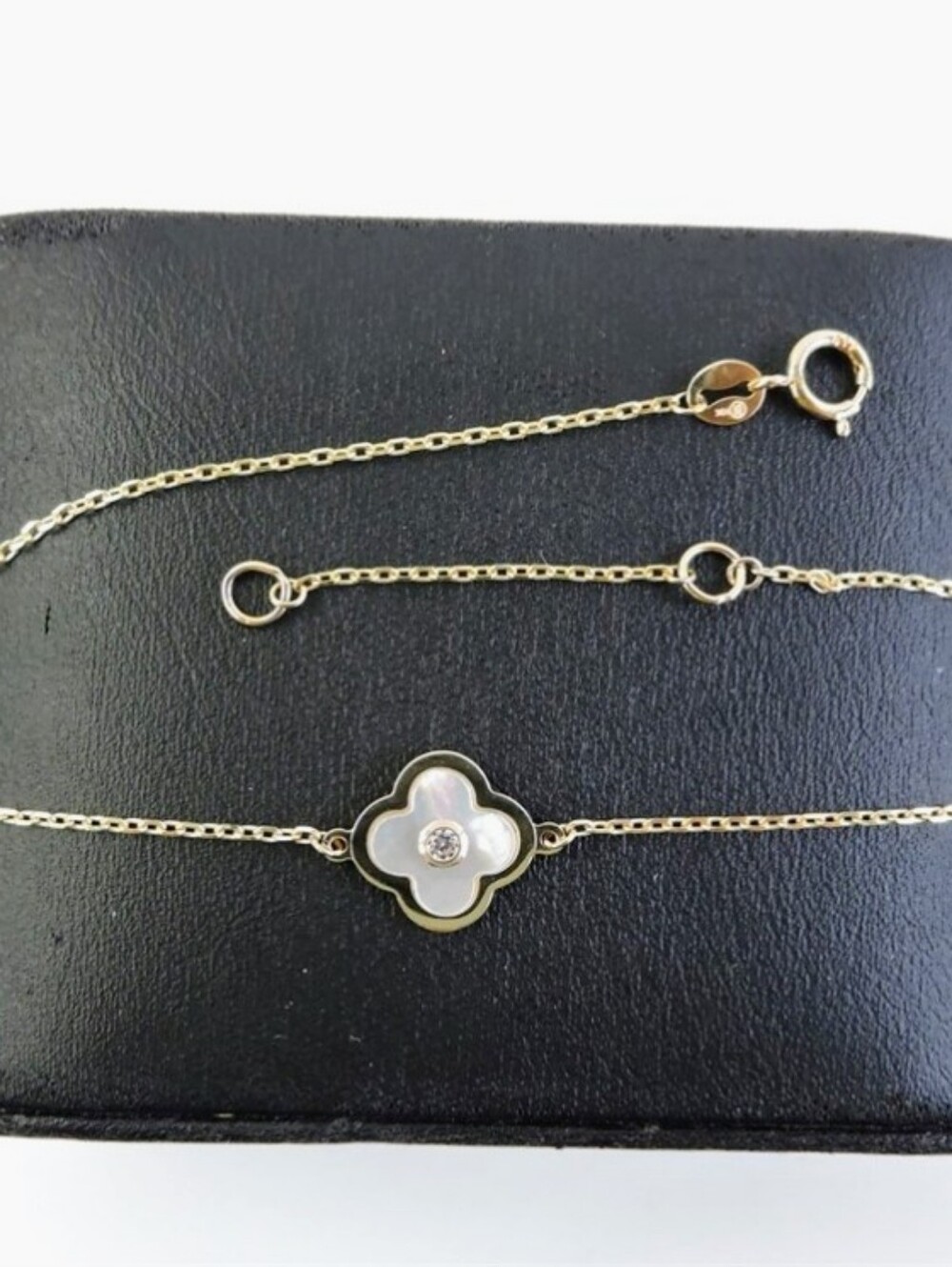 10K Yellow Gold Chain Bracelet with Mother of Pearl/CZ Clover